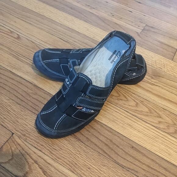Clark’s Black Slip On Shoes 7.5 - Picture 1 of 10